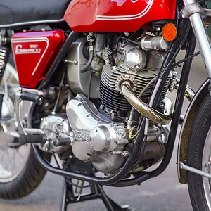 WIN THIS 1971 Norton Commando 750S + £500 In Cash