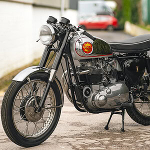 WIN THIS 1959 BSA Rocket Gold Star Replica 650cc + £500 In Cash!