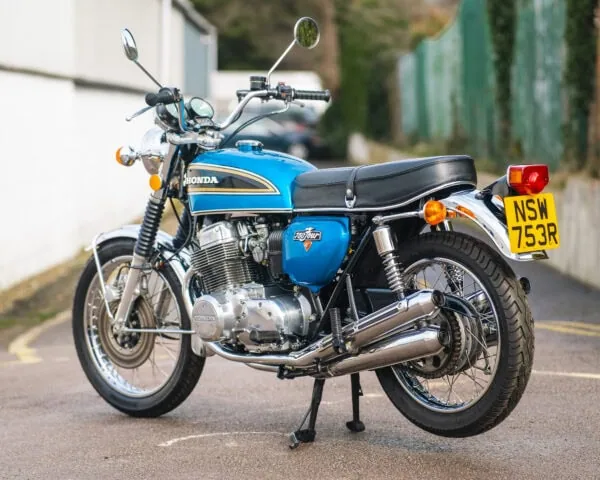 WIN THIS 1976 Honda CB750 K6 + £500 - Image 4