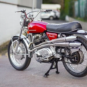 WIN THIS 1971 Norton Commando 750S + £500 In Cash