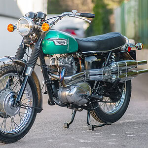 WIN THIS 1971 Triumph T100C Trophy Competition 500cc + £500 In Cash!