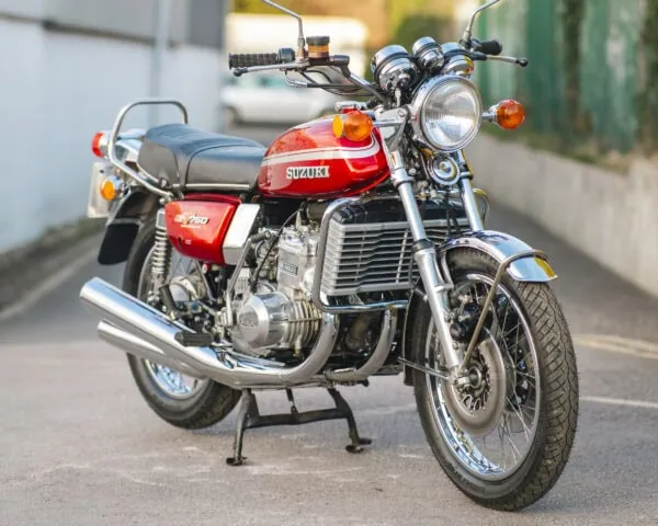 WIN THIS 1975 Suzuki GT750 Le Mans + £500 In Cash!