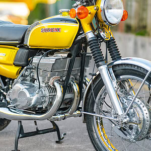 WIN THIS 1972 Suzuki GT550J + £500 In Cash!