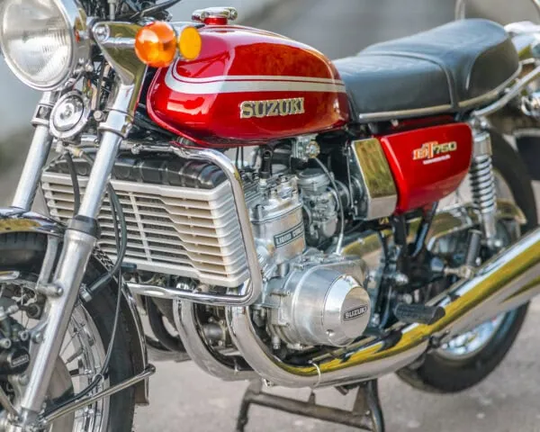 WIN THIS 1975 Suzuki GT750 Le Mans + £500 In Cash! - Image 8