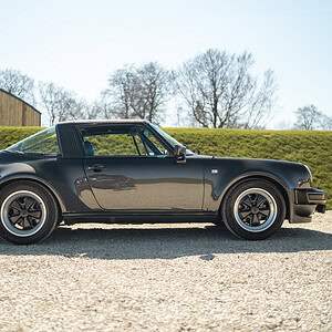 WIN THIS 1979 Porsche 911 SC Targa – Wide Body + £5000 In Cash!
