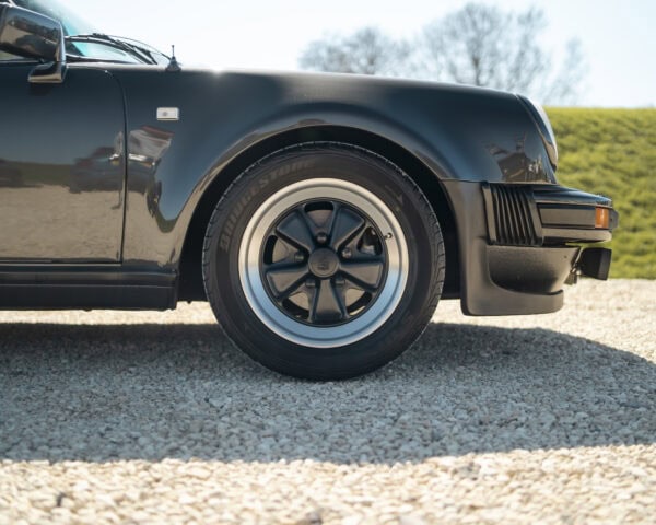 WIN THIS 1979 Porsche 911 SC Targa – Wide Body + £5000 In Cash! - Image 11