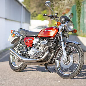 WIN THIS 1977 Suzuki GT550 + £500 In Cash!