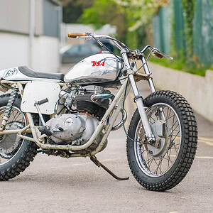 WIN THIS 1971 BSA Lightning 650cc Desert Racer + £500 In Cash!