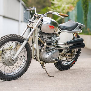 WIN THIS 1971 BSA Lightning 650cc Desert Racer + £500 In Cash!