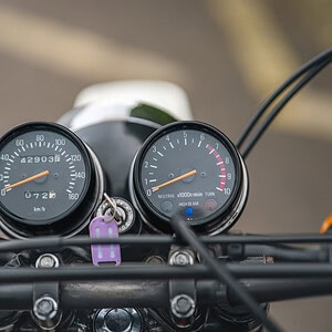 WIN THIS 1980 Yamaha XT500 – Iconic Bond-Era Model + £500 In Cash!