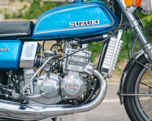 WIN THIS 1974 Suzuki GT750 L + £500 In Cash! (LOW ODDS 1/1750) - Image 9
