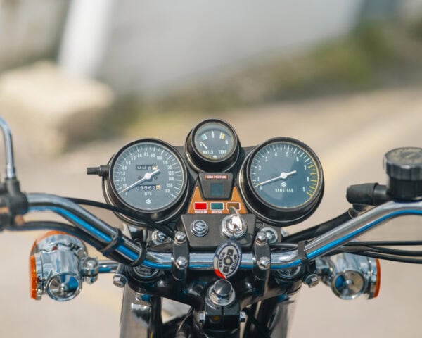 WIN THIS 1974 Suzuki GT750 L + £500 In Cash! (LOW ODDS 1/1750) - Image 12