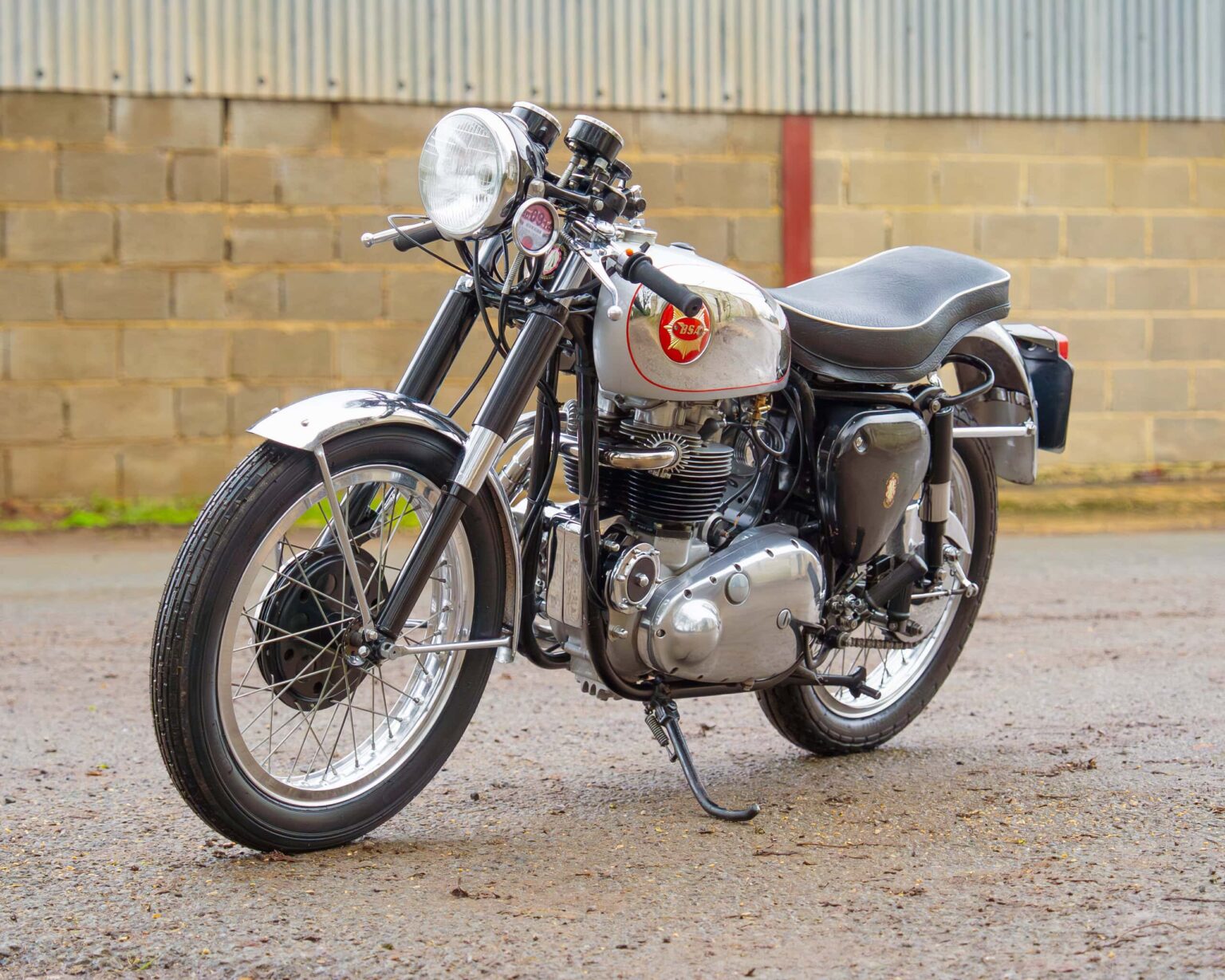 Classic vintage motorcycle with retro styling and detailed engine components, ideal for motorcycle enthusiasts.