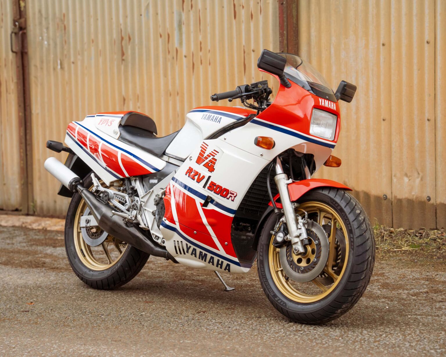 Classic Yamaha VMax RRV 500 race motorcycle with red, white, and blue livery.